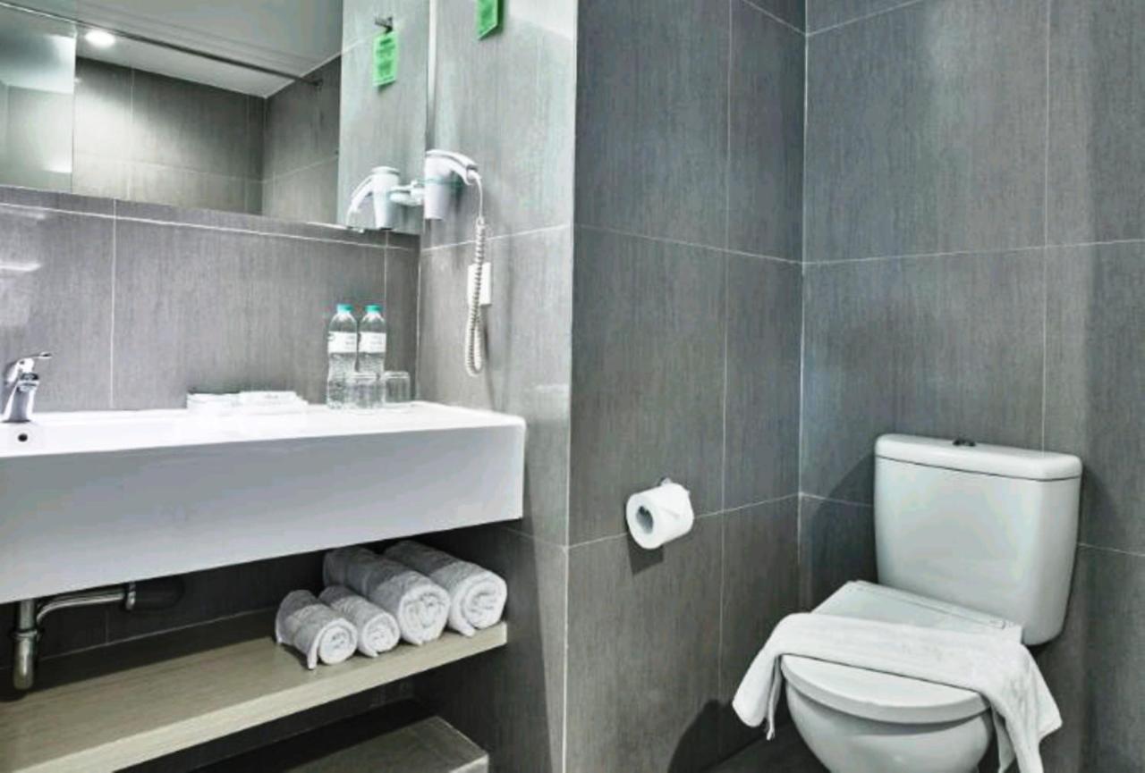 Zuri Express Lippo Hotel 3*