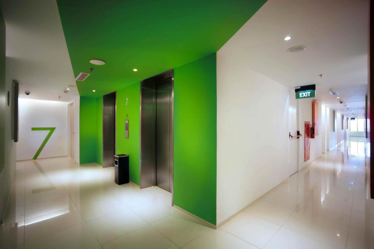 Zuri Express Lippo Hotel 3*